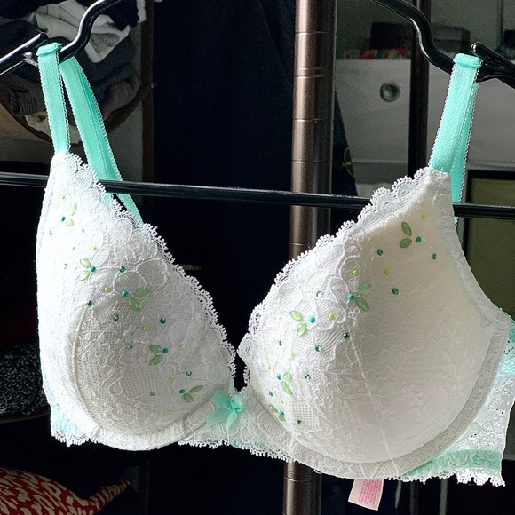 Victoria's Secret Other - NWOT NW Victoria’s Secret Sexy Bra